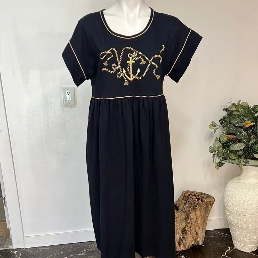 Appel vintage Elegant  black Dress with Gold Anchor Design
